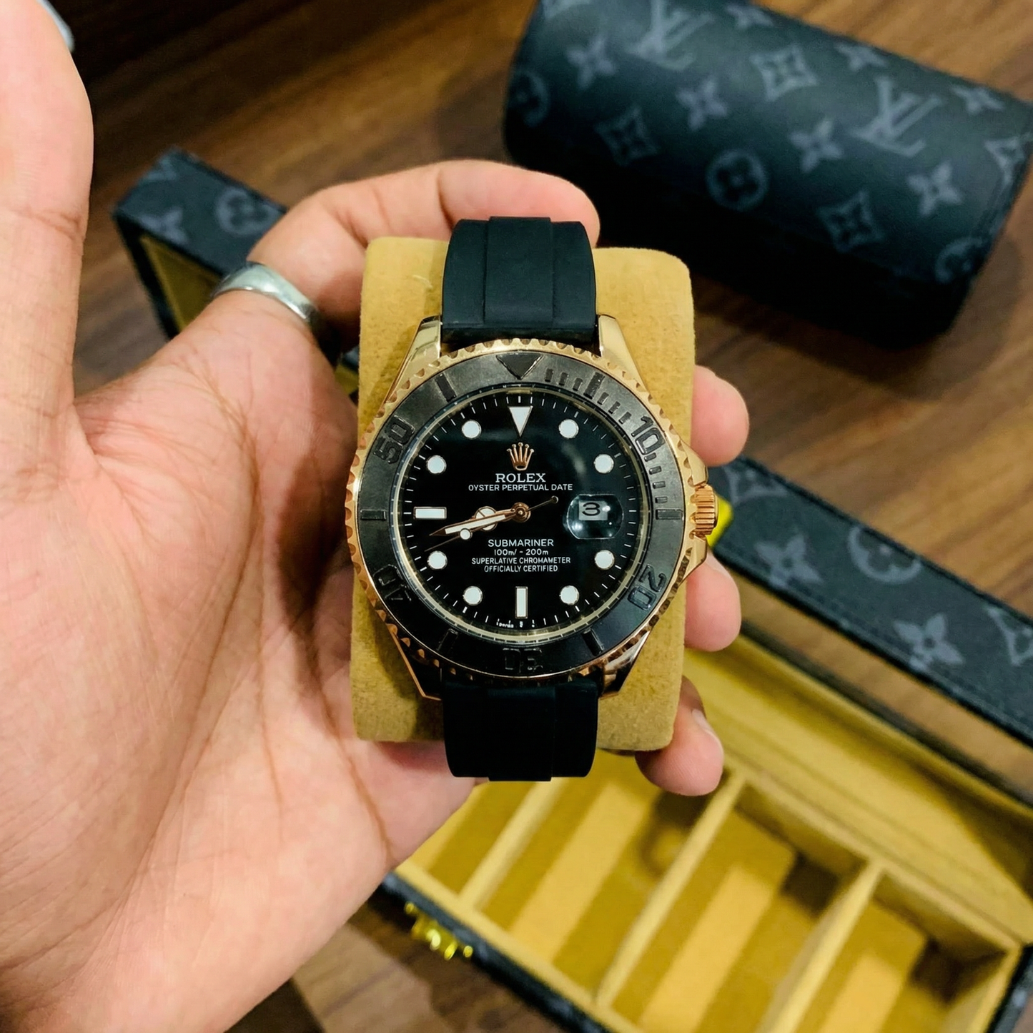 Rolex Oyster Perpetual Submariner Luxury Watch for Men – Black Dial Gold Edition