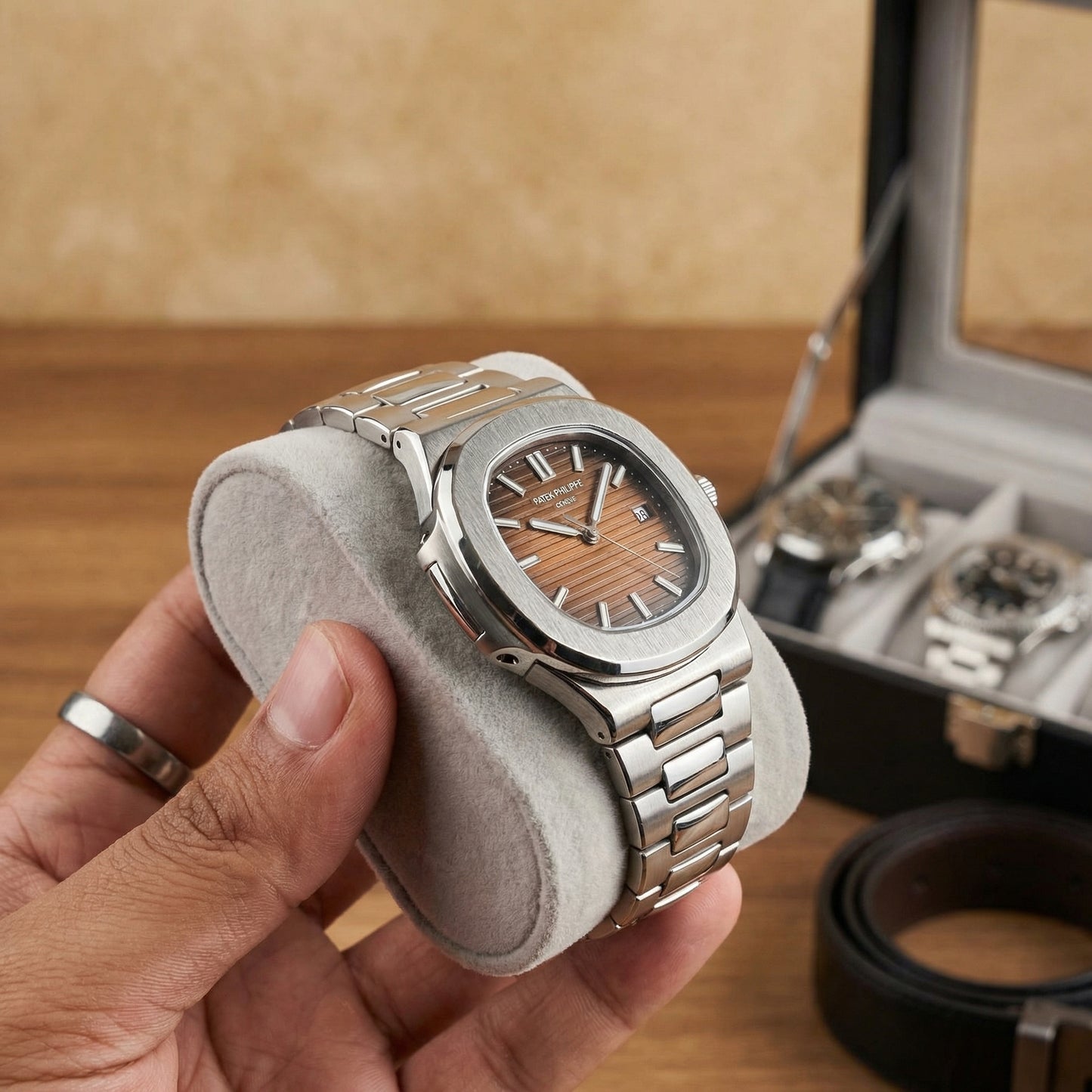 Patek Philippe Genève Men’s Steel Watch – “PATEK PHILIPPE GENÈVE” Elegant Dial